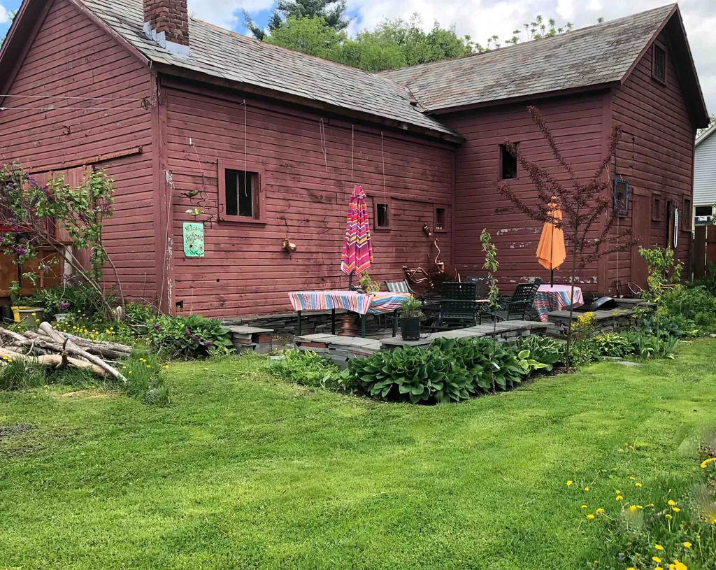 489 Granville Street Poultney VT 05764