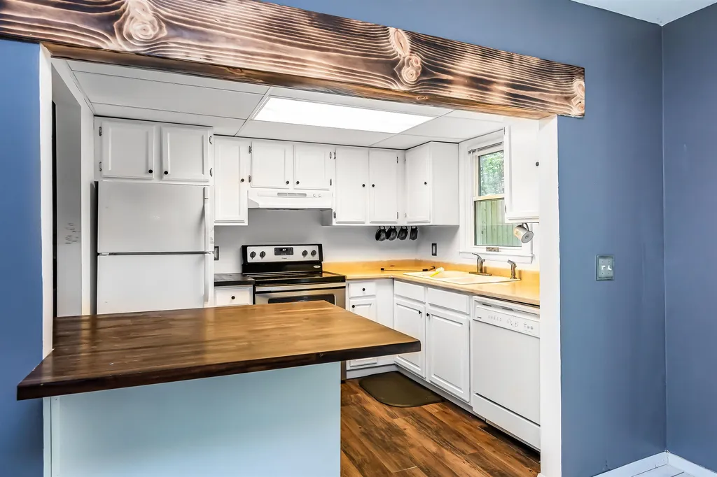 86 Pinecrest Drive Essex Junction VT 05452