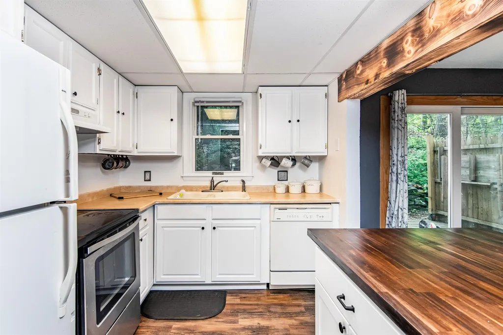 86 Pinecrest Drive Essex Junction VT 05452