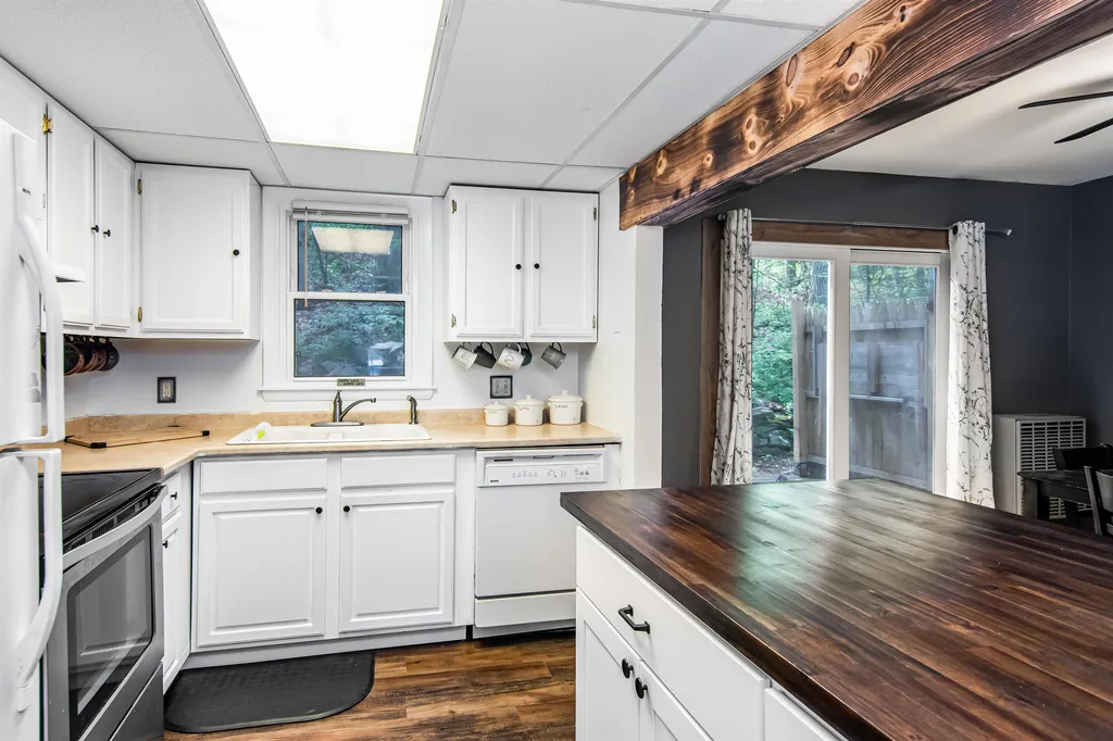 86 Pinecrest Drive Essex Junction VT 05452