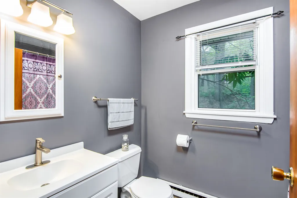 86 Pinecrest Drive Essex Junction VT 05452
