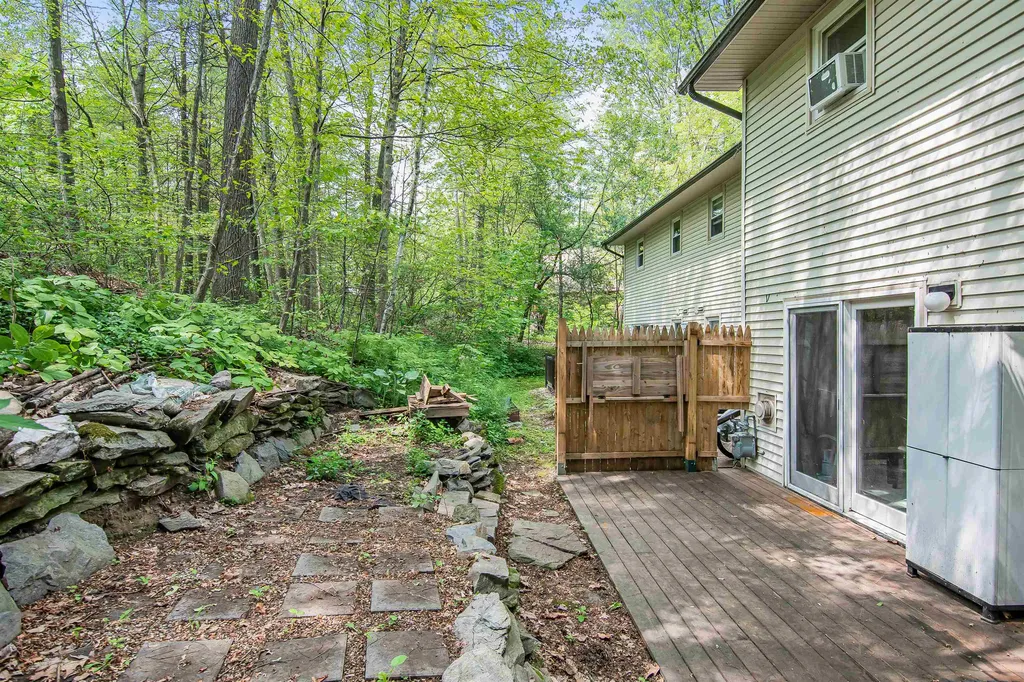 86 Pinecrest Drive Essex Junction VT 05452