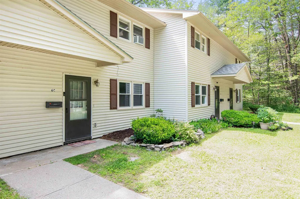 86 Pinecrest Drive Essex Junction VT 05452