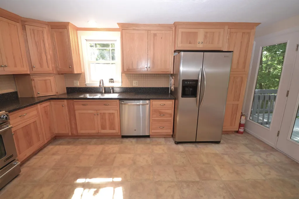 185 High Range Road Londonderry NH 03053