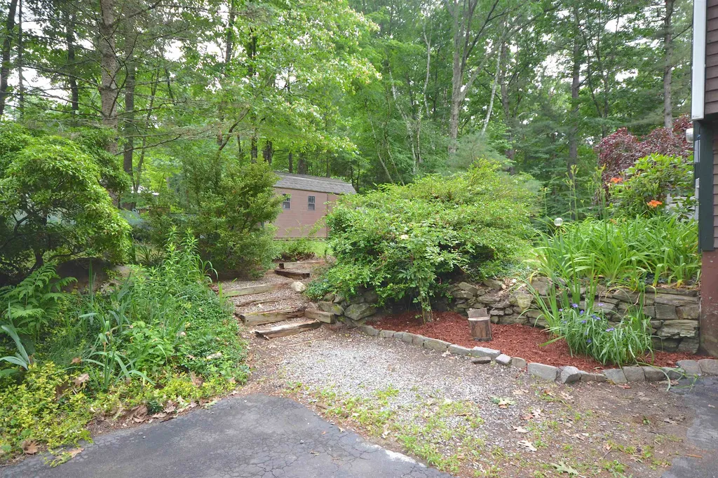 185 High Range Road Londonderry NH 03053