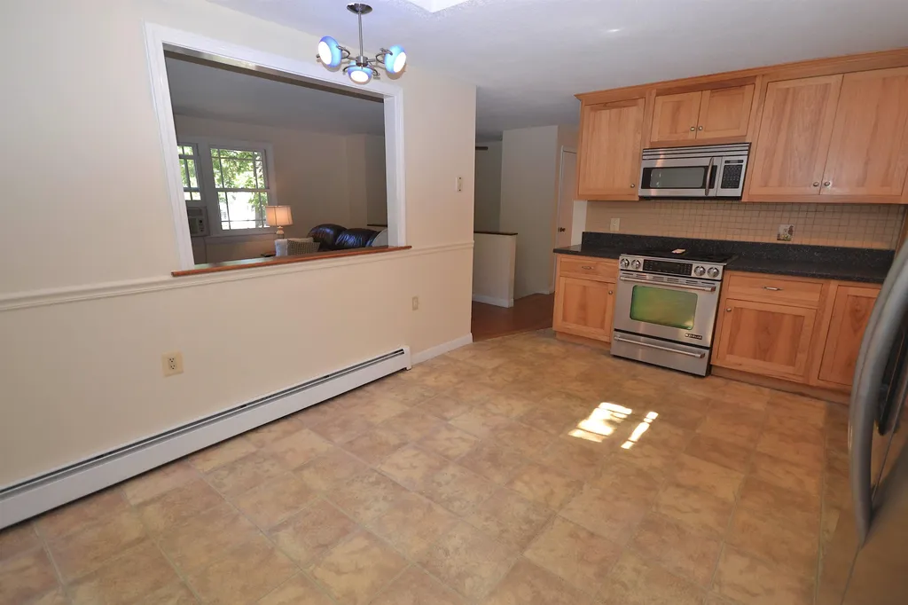 185 High Range Road Londonderry NH 03053
