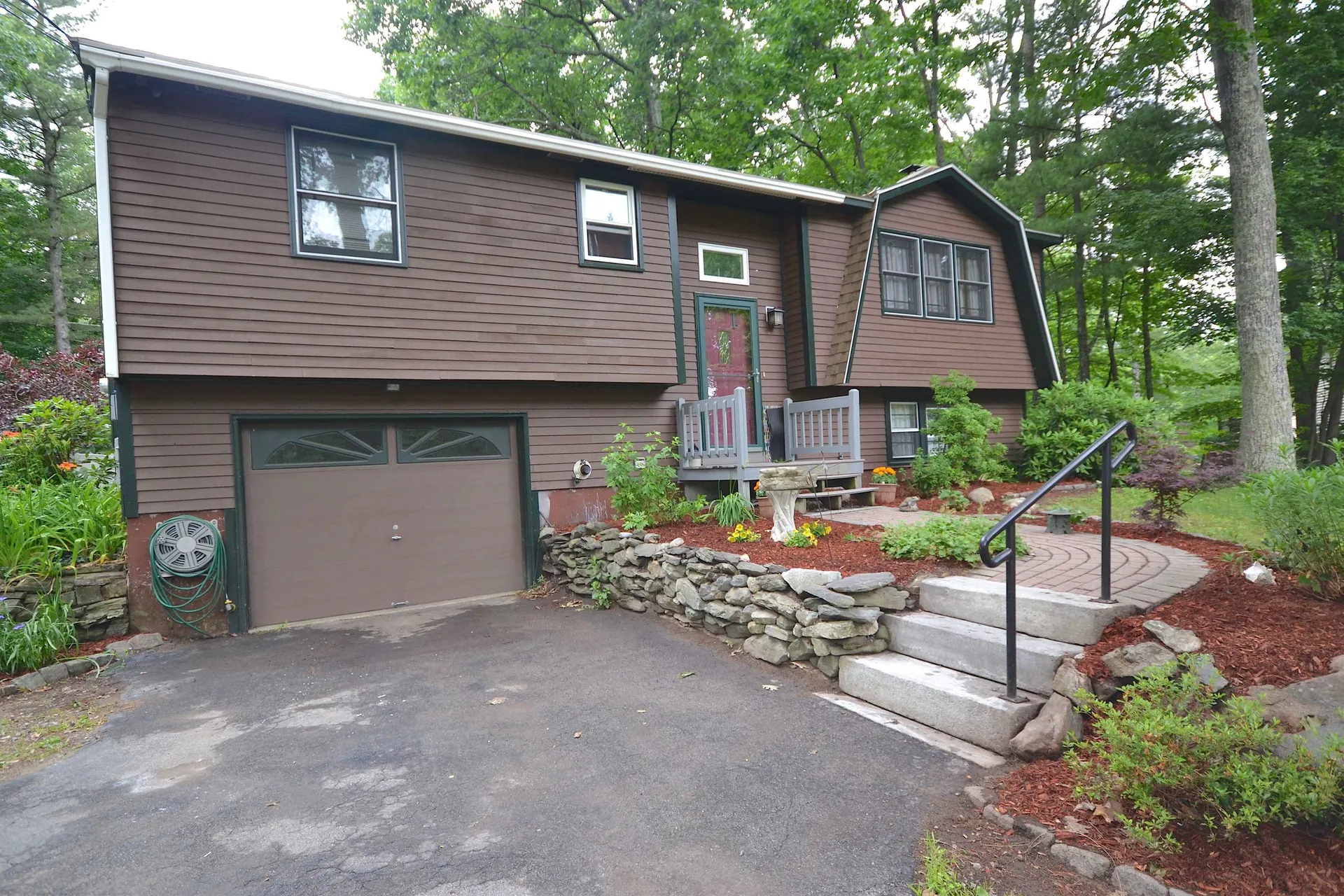 185 High Range Road Londonderry NH 03053