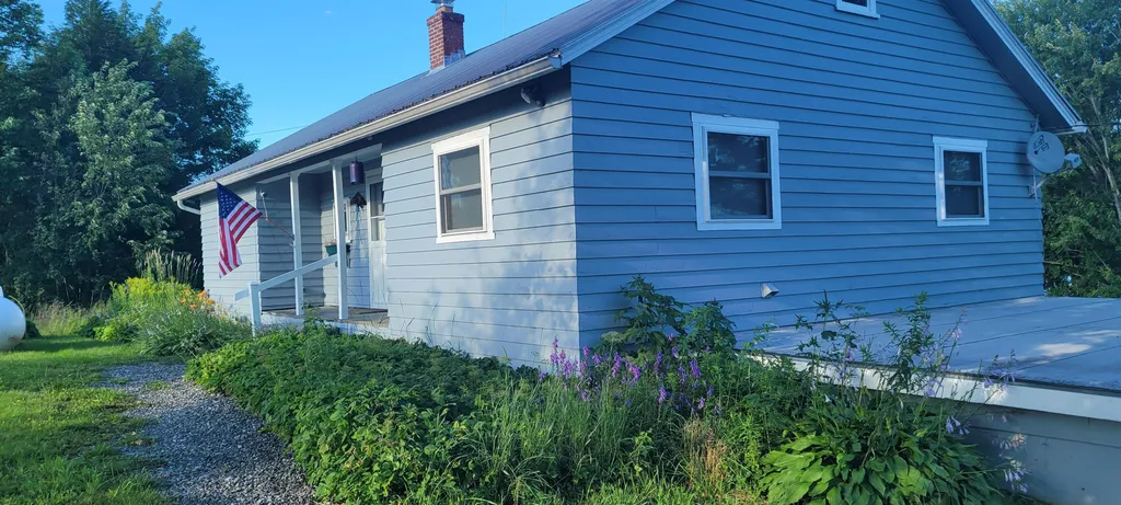 3802 Lake Road Newport Town VT 05857