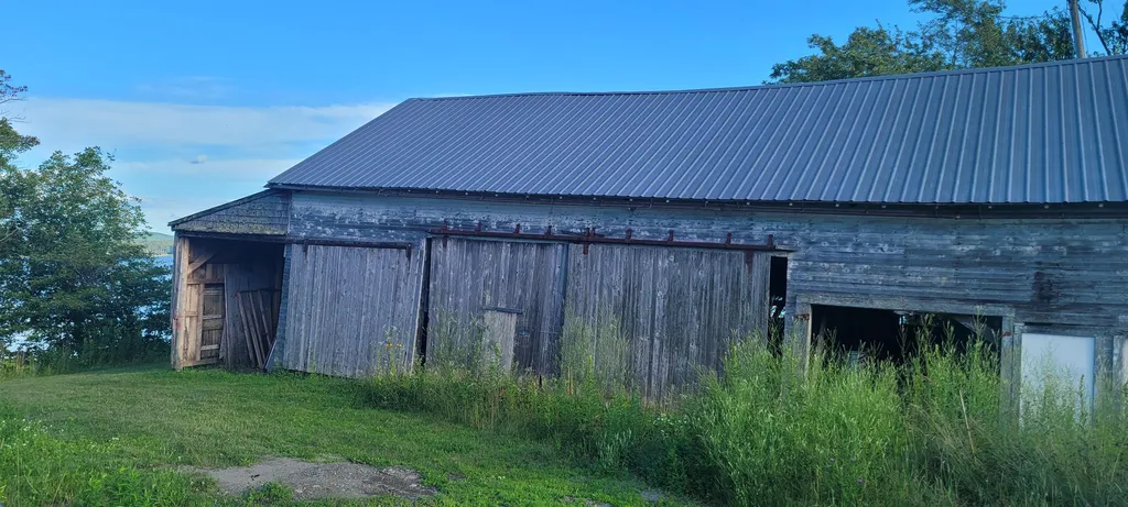 3802 Lake Road Newport Town VT 05857