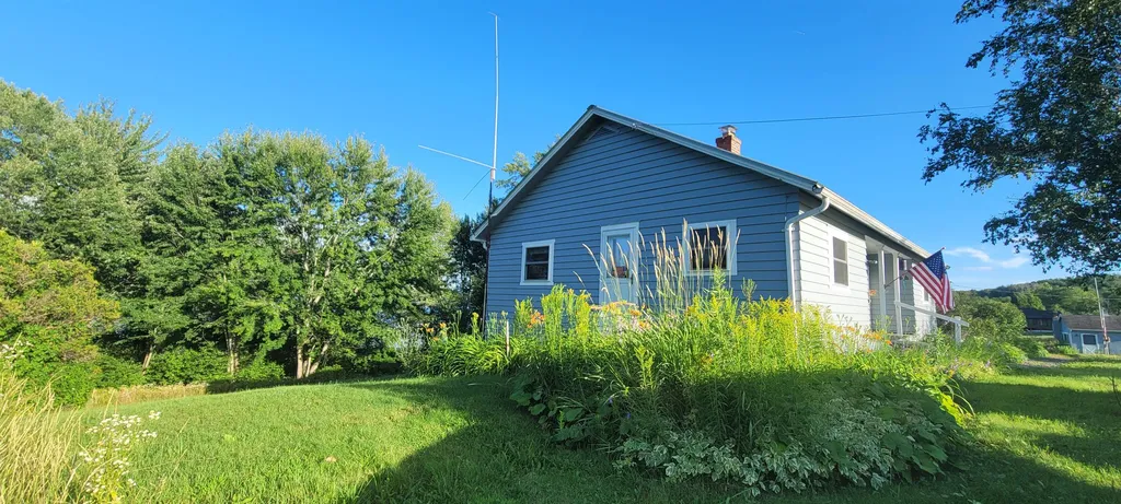 3802 Lake Road Newport Town VT 05857