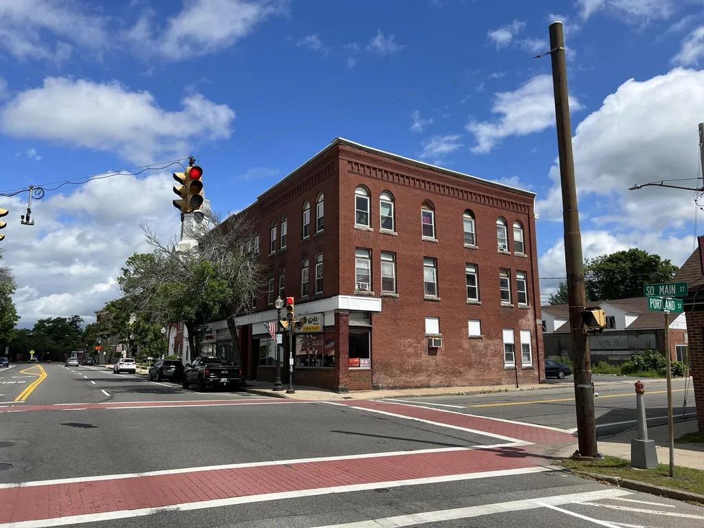 50 South Main Street Rochester NH 03867