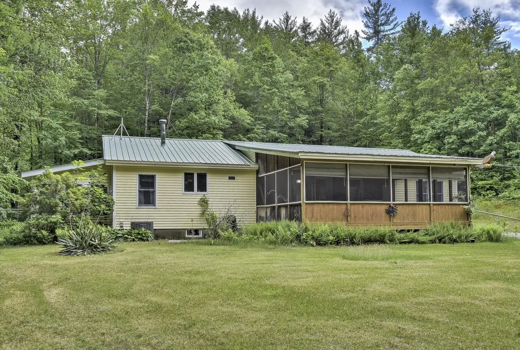 10 Burt Hill Road Winchester NH 03470