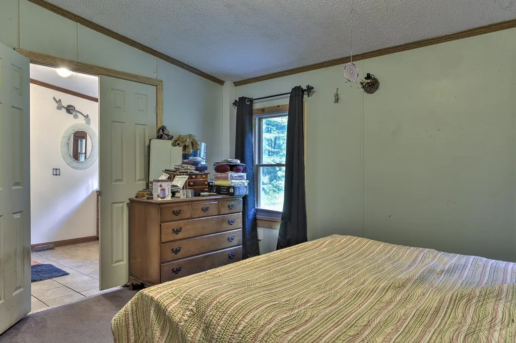 10 Burt Hill Road Winchester NH 03470