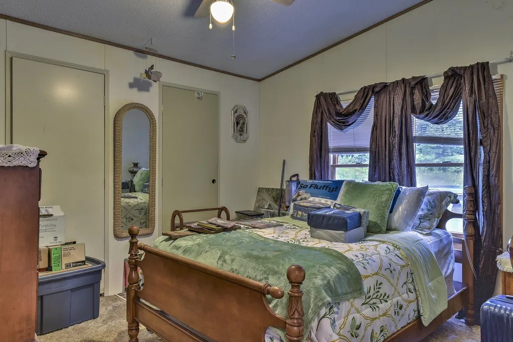 10 Burt Hill Road Winchester NH 03470