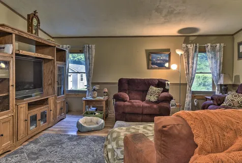 10 Burt Hill Road Winchester NH 03470