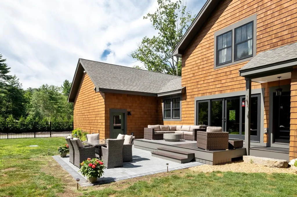 177 Winnicut Road Greenland NH 03840