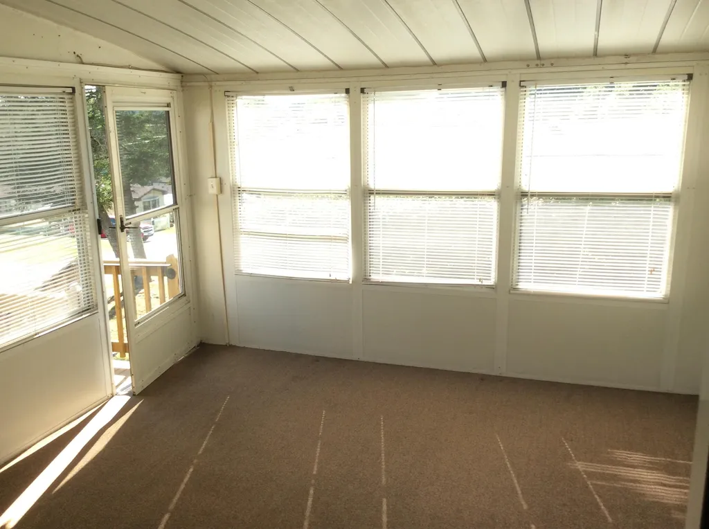 290 Calef Highway Epping NH 03042