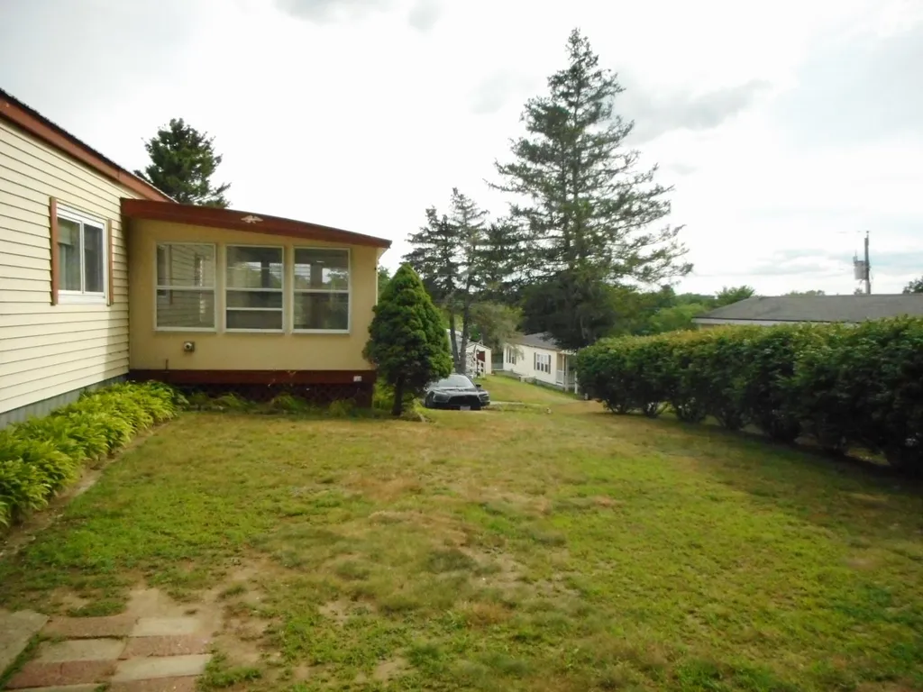 290 Calef Highway Epping NH 03042