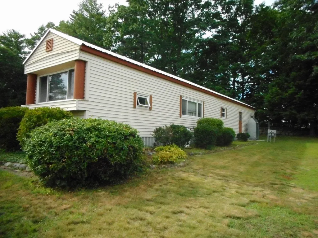 290 Calef Highway Epping NH 03042