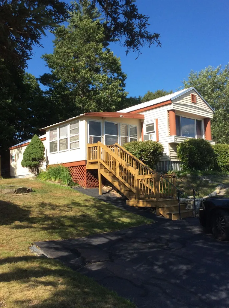 290 Calef Highway Epping NH 03042