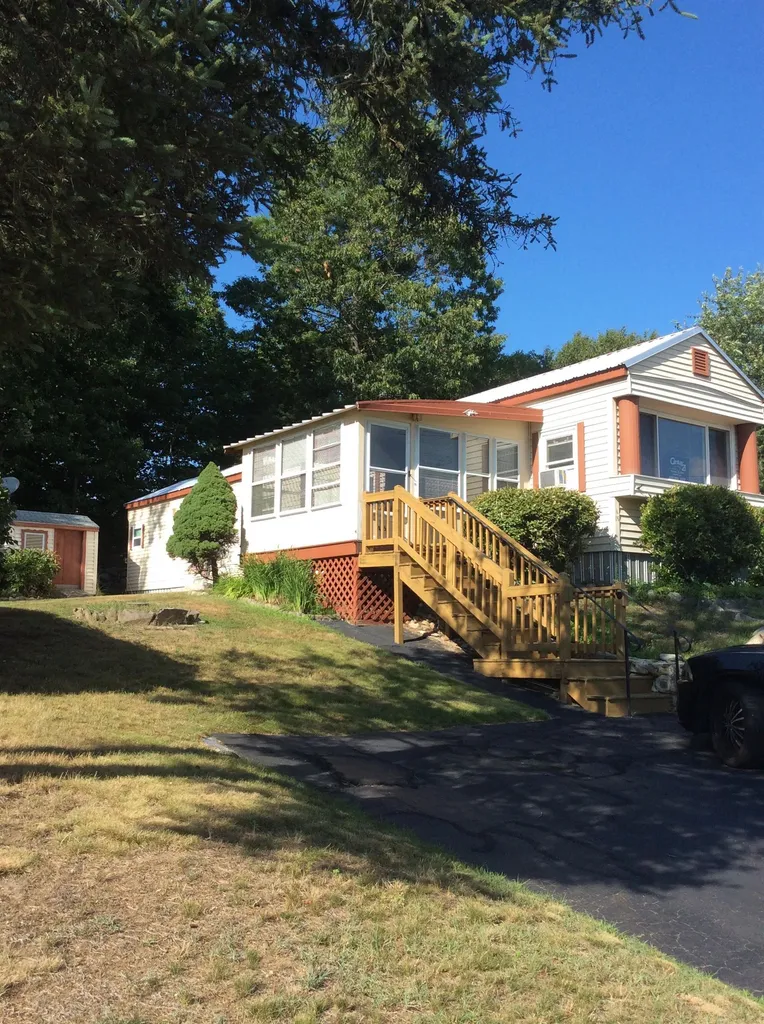 290 Calef Highway Epping NH 03042