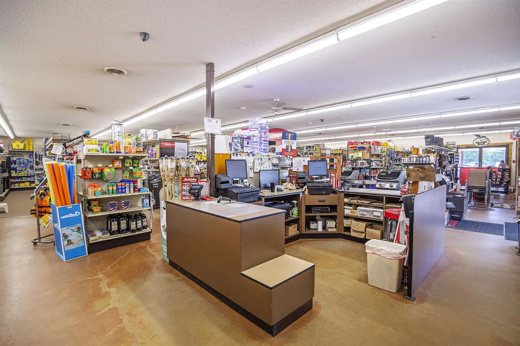 1380-1382 1st Nh Turnpike Northwood NH 03261