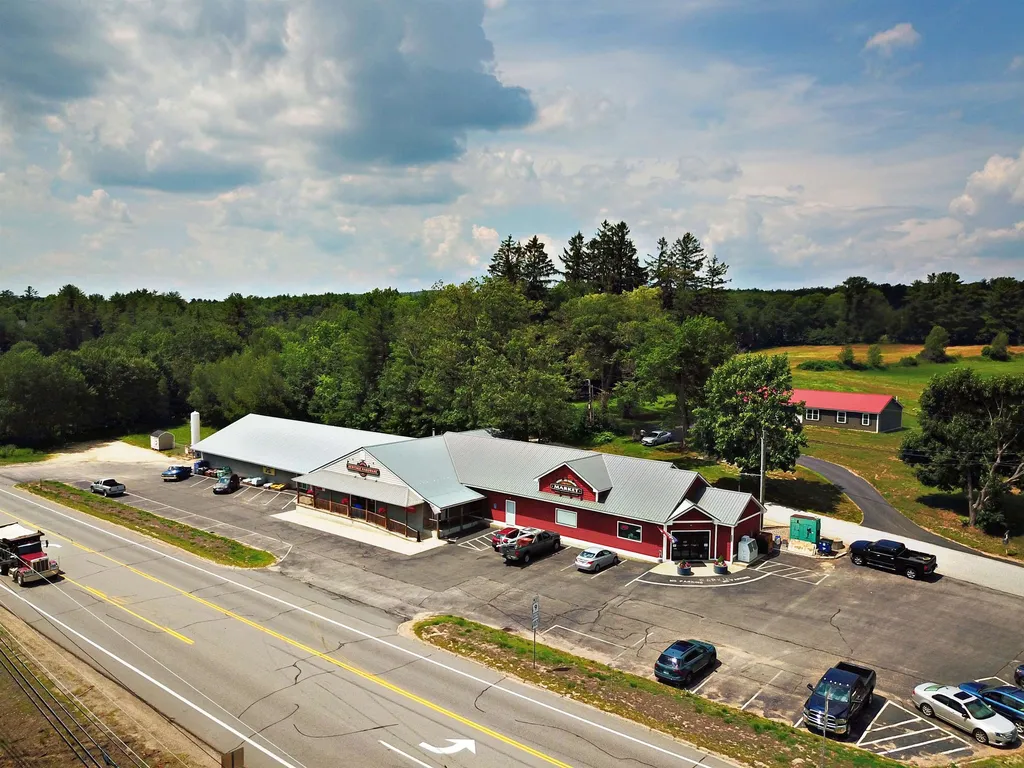 1380-1382 1st Nh Turnpike Northwood NH 03261
