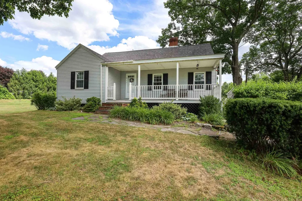 211 Emerson Avenue Hampstead NH 03841