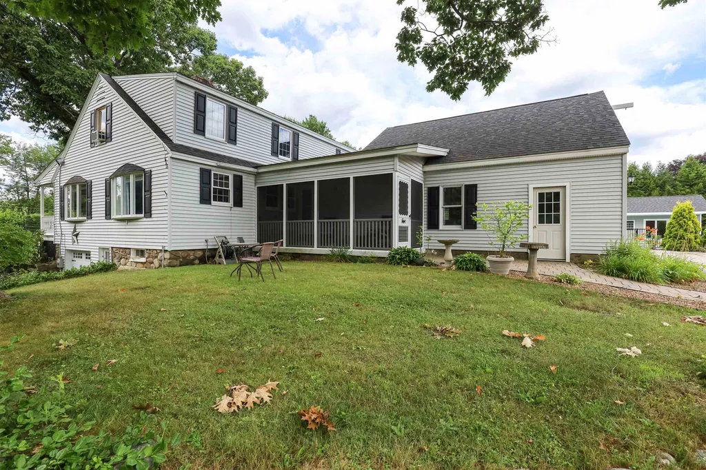 211 Emerson Avenue Hampstead NH 03841