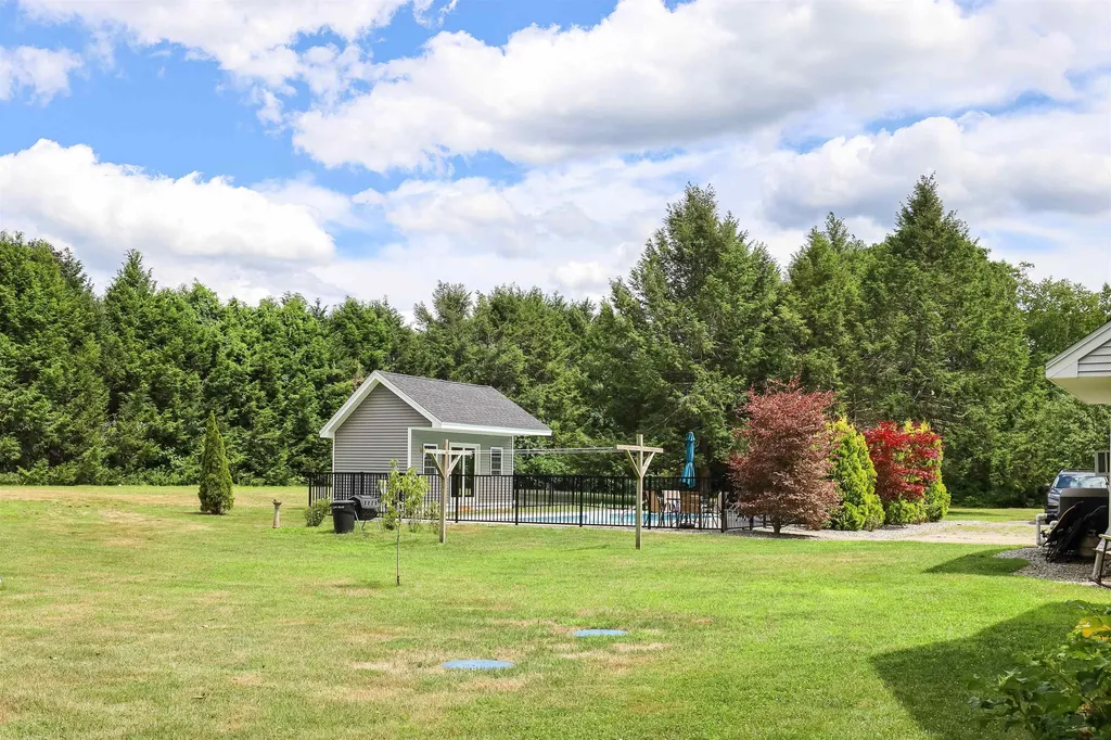 211 Emerson Avenue Hampstead NH 03841