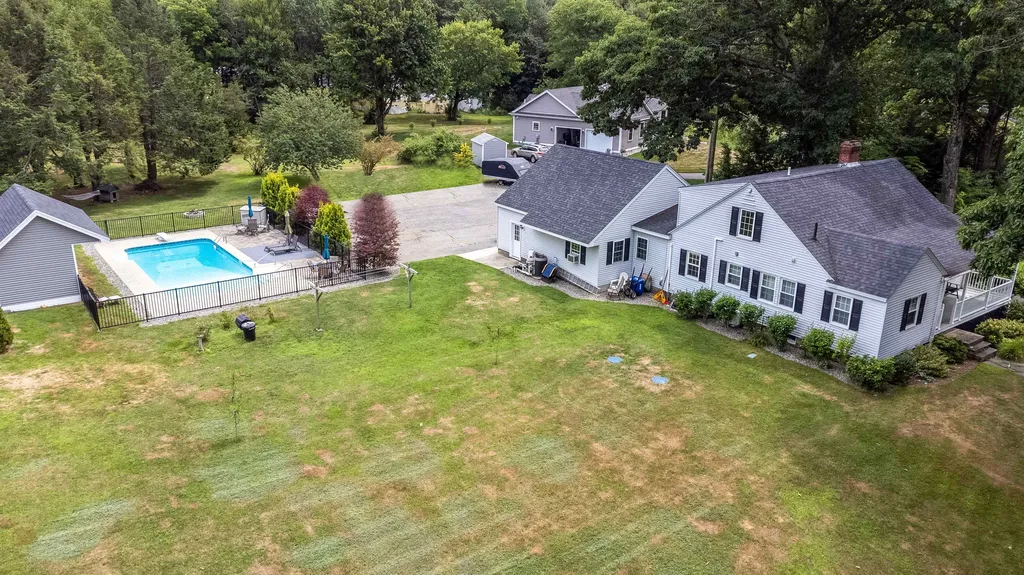 211 Emerson Avenue Hampstead NH 03841