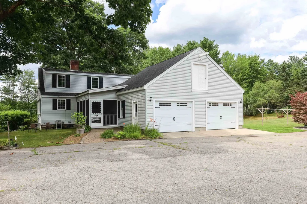 211 Emerson Avenue Hampstead NH 03841