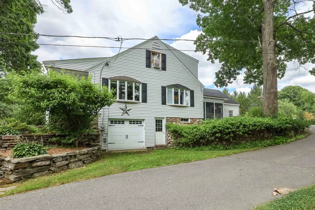 211 Emerson Avenue Hampstead NH 03841