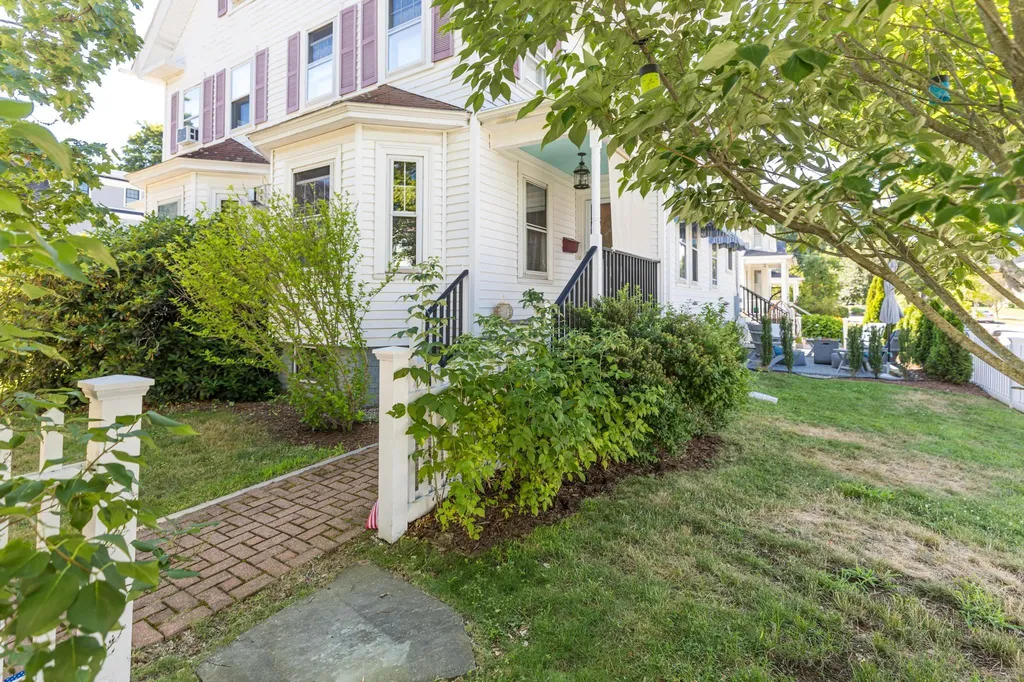 112 Lincoln Avenue Portsmouth NH 03801
