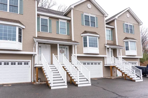21a Clearview Circle Hudson NH 03051