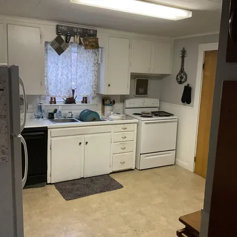 21 Clay Street Laconia NH 03246