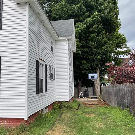 21 Clay Street Laconia NH 03246