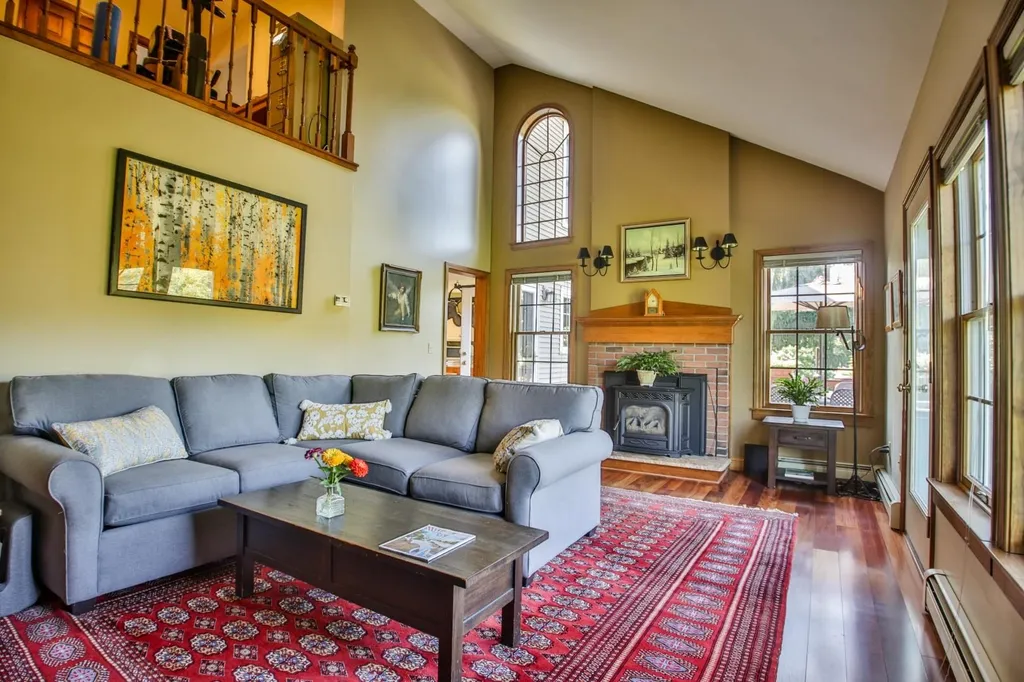 33 Butler Drive South Burlington VT 05403