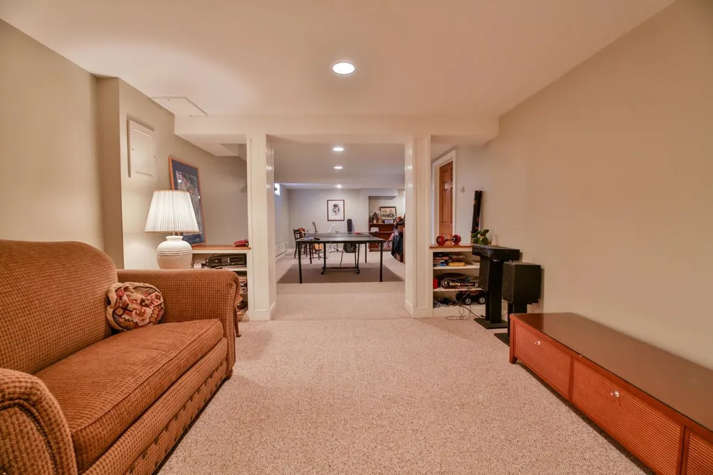 33 Butler Drive South Burlington VT 05403