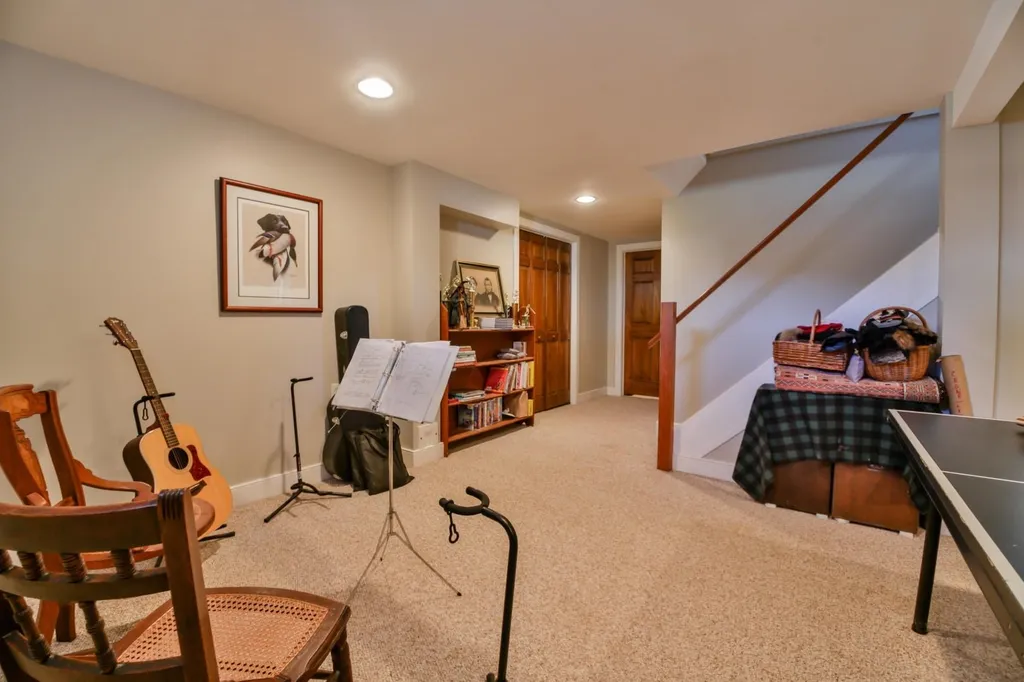 33 Butler Drive South Burlington VT 05403