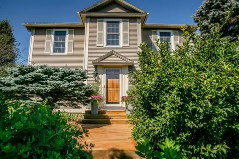 33 Butler Drive South Burlington VT 05403