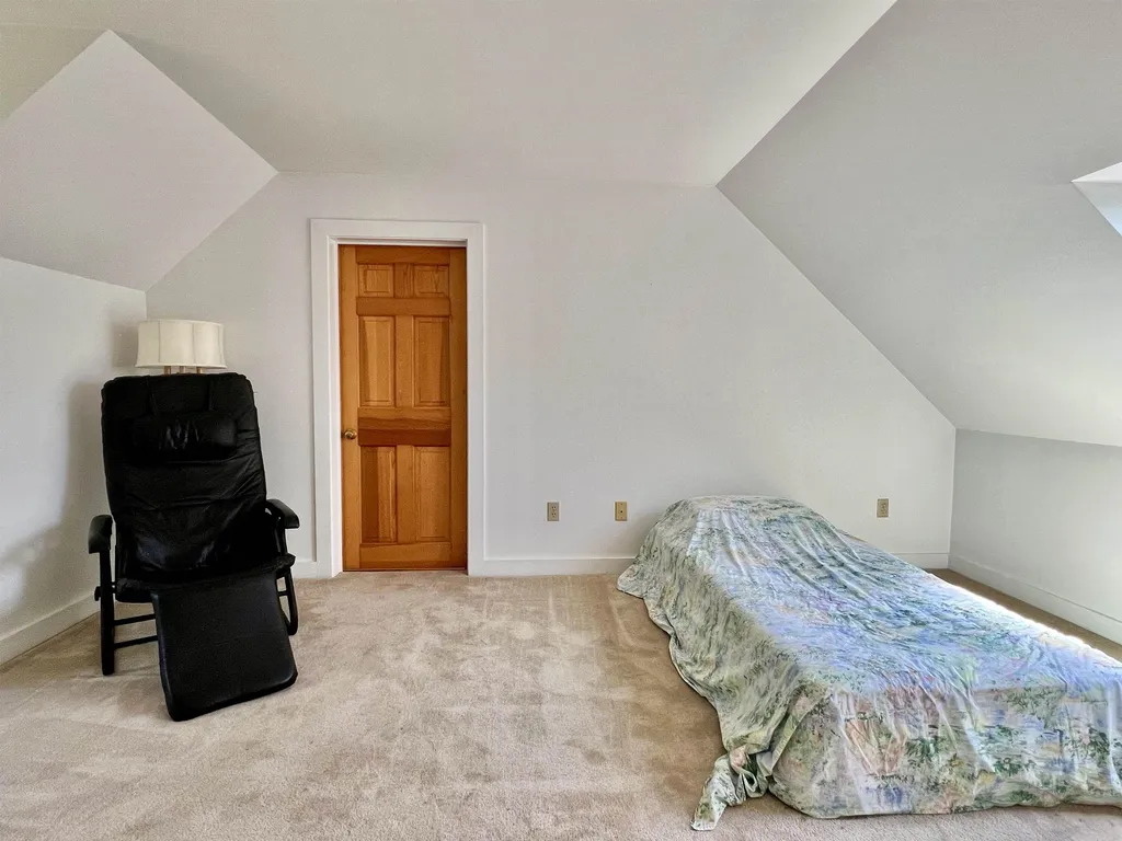 8 Sunset Hill Road Bradford NH 03221