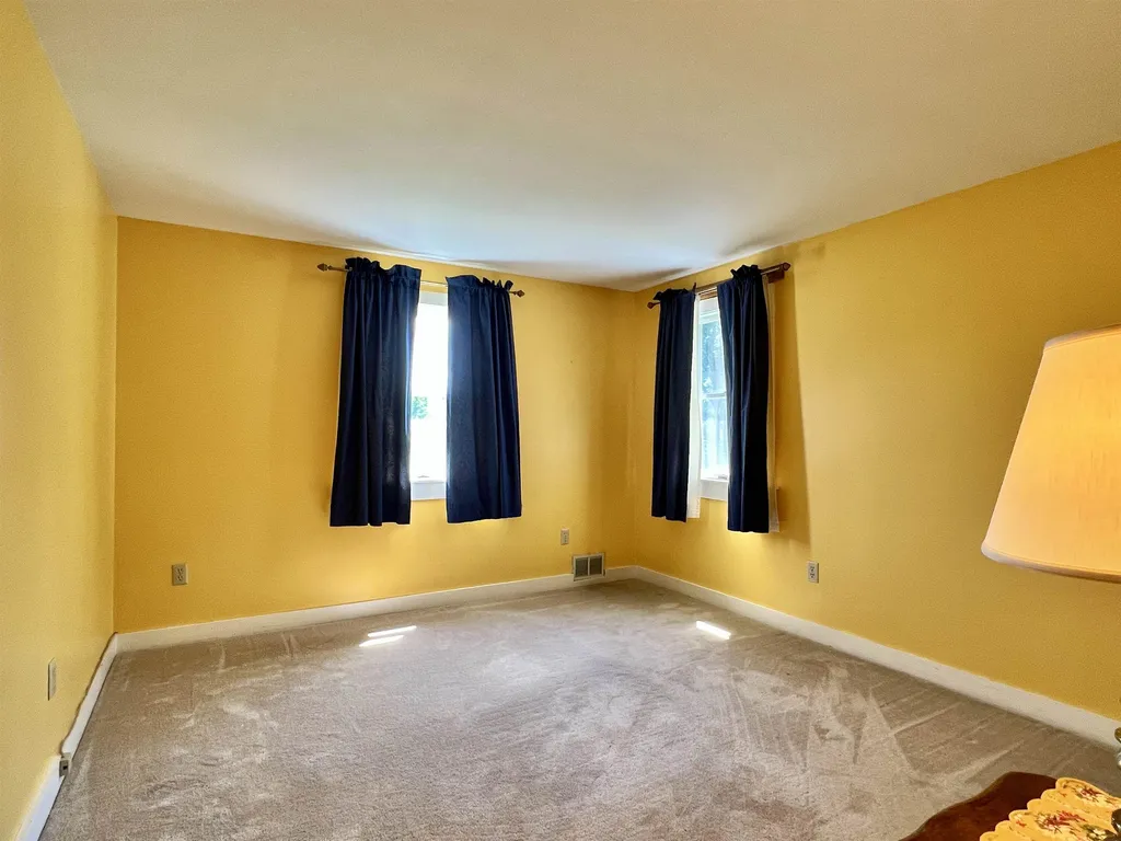 8 Sunset Hill Road Bradford NH 03221