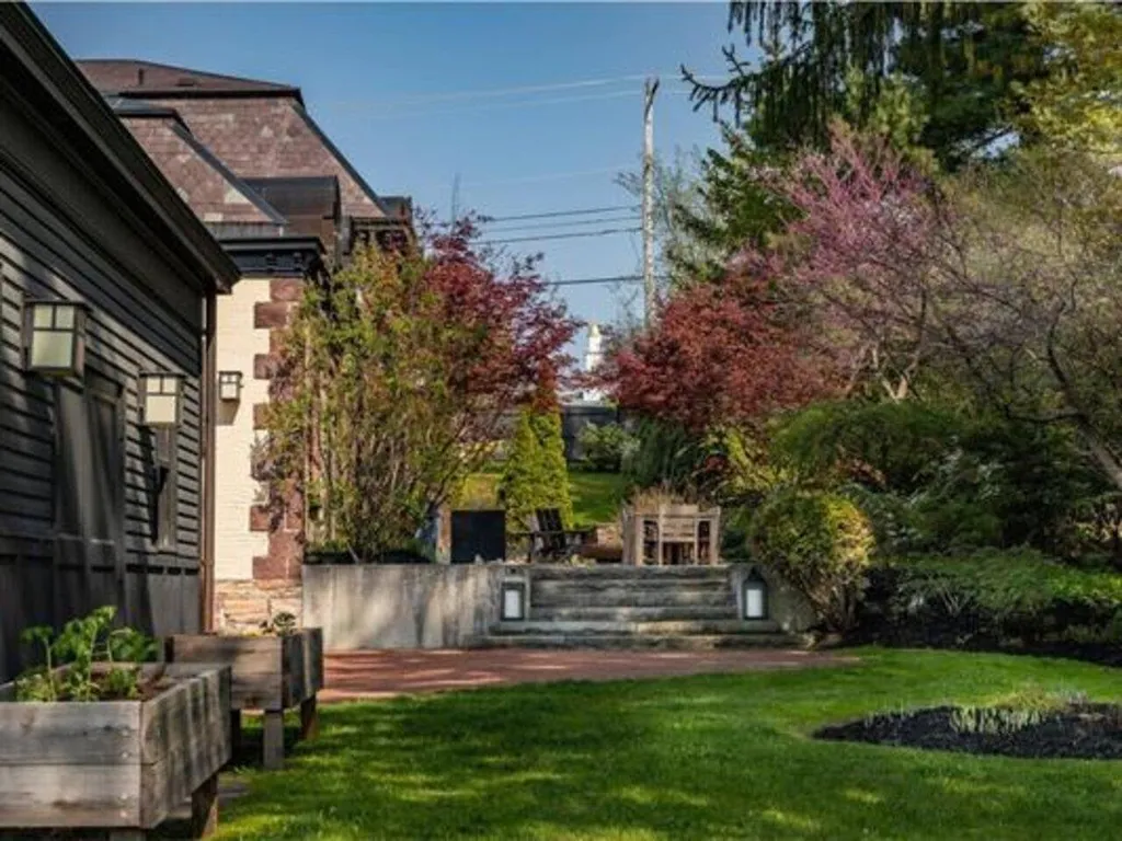 189 Cliff Street Burlington VT 05401