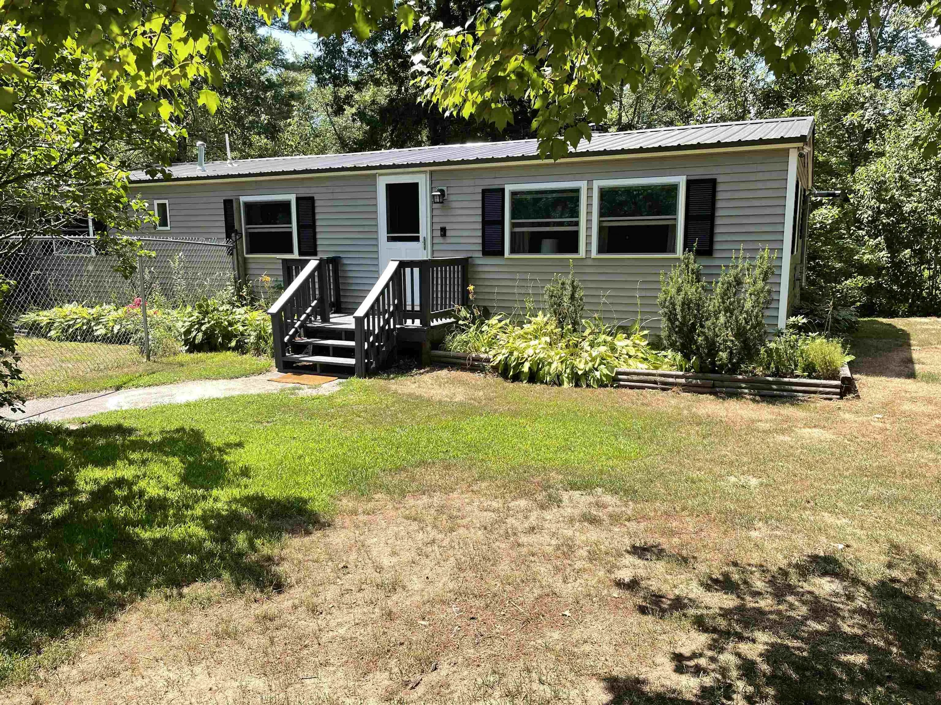 39 Lisa Avenue Raymond NH 03077
