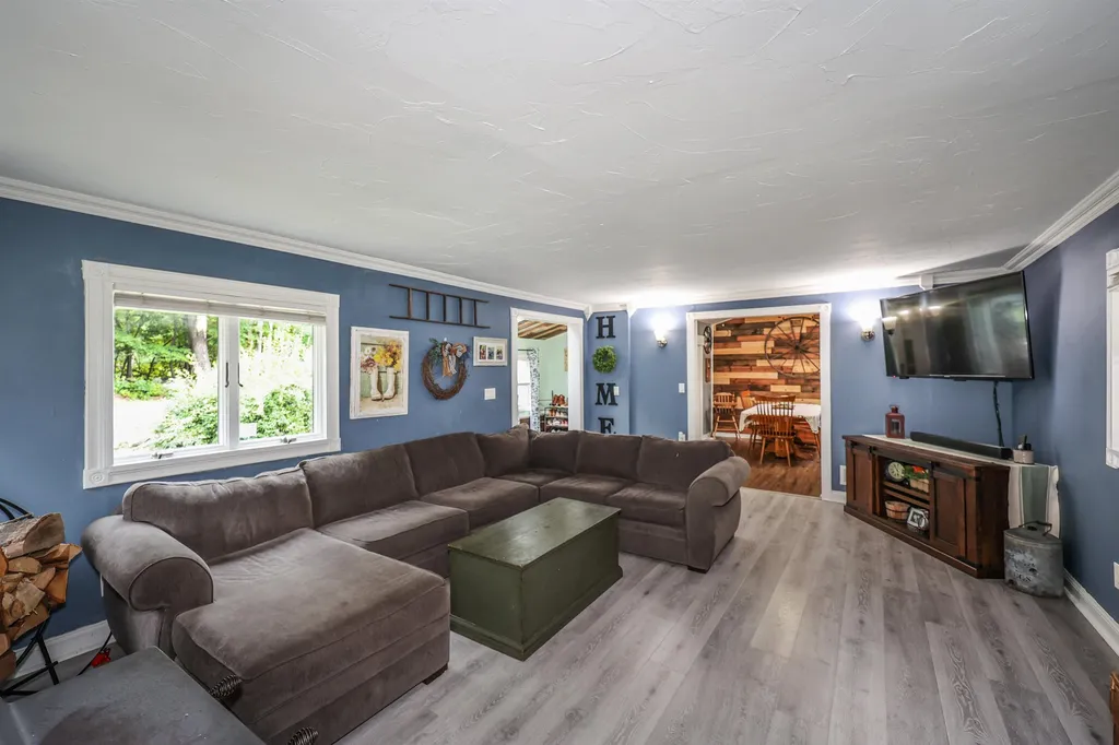 133 River Road Weare NH 03281