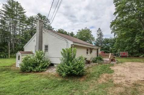 133 River Road Weare NH 03281