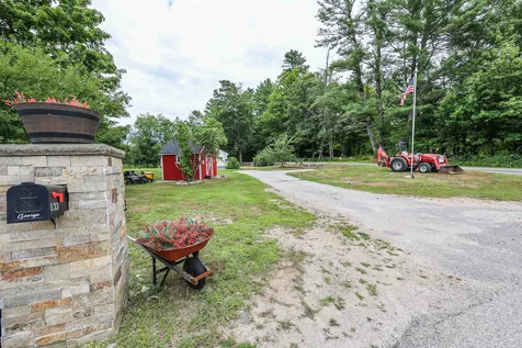 133 River Road Weare NH 03281