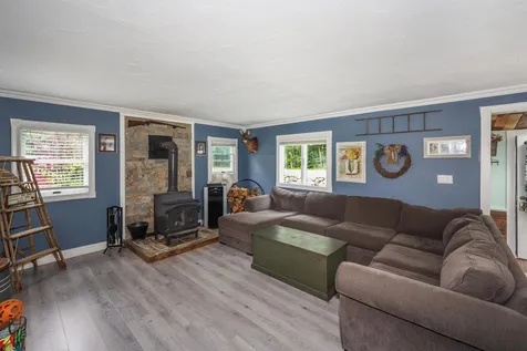 133 River Road Weare NH 03281