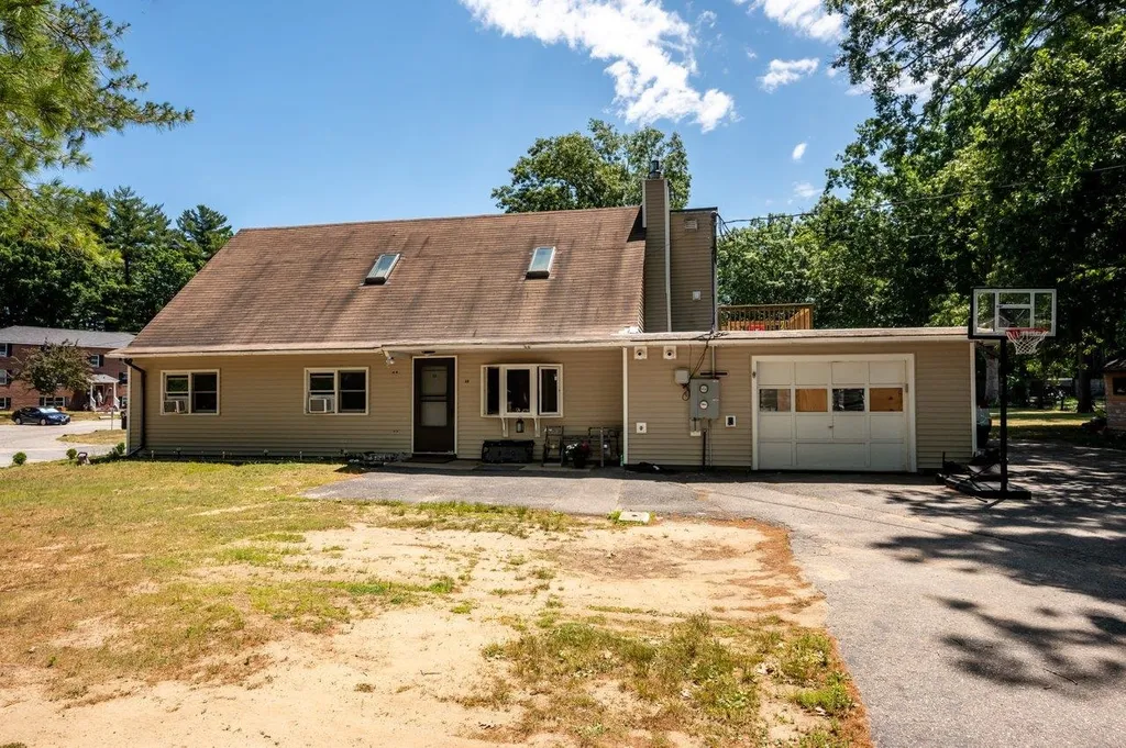 15 Folly Mill Terrace Seabrook NH 03874